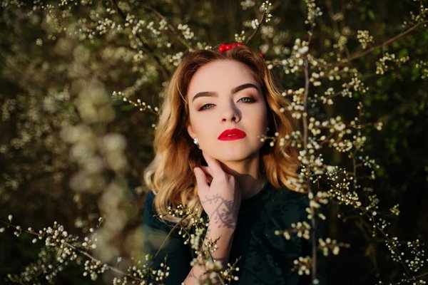 Quelles astuces pour porter des collants en résille sans paraître vulgaire?